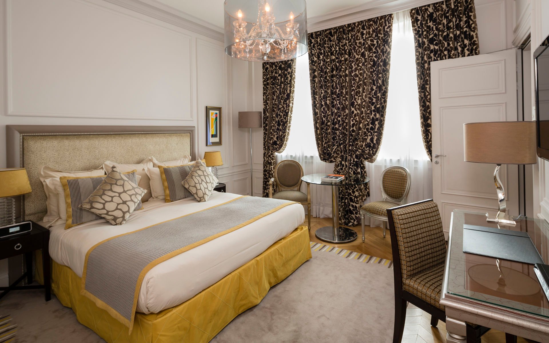 260/Rooms/Grand deluxe/Room Grand Deluxe 3-  Majestic Hotel-Spa.jpg